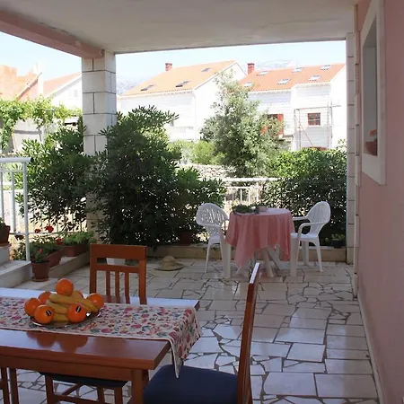 Lejla Apartman